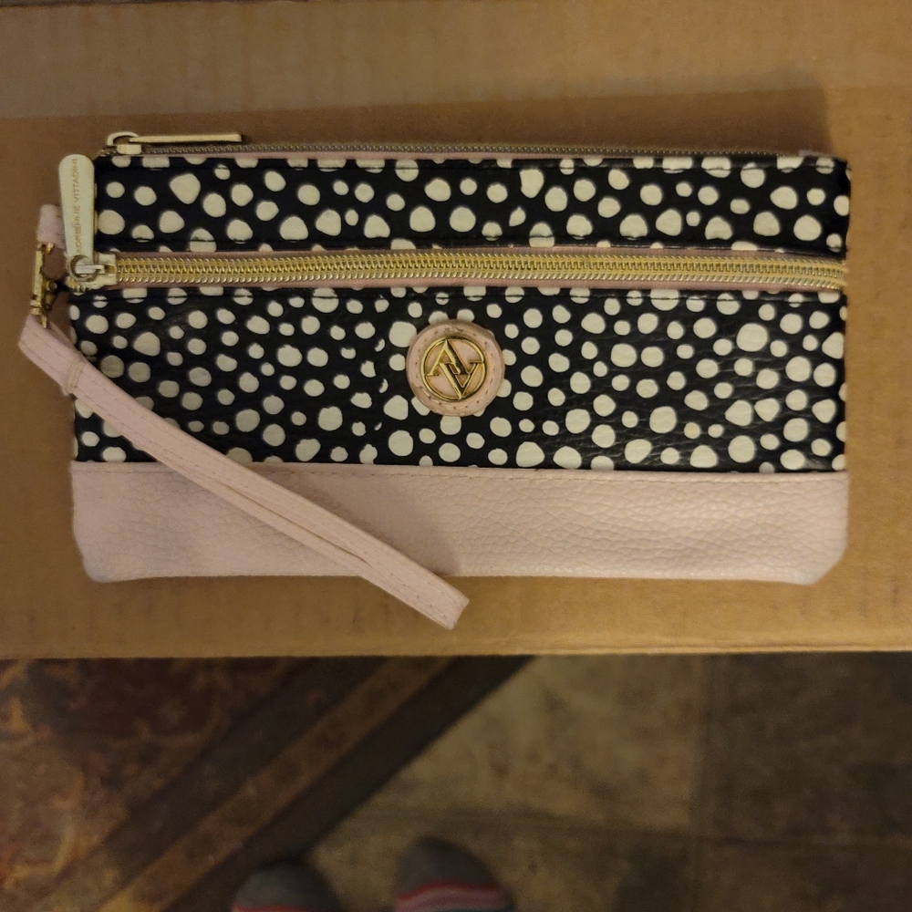 Adrienne Vittadini Wristlet